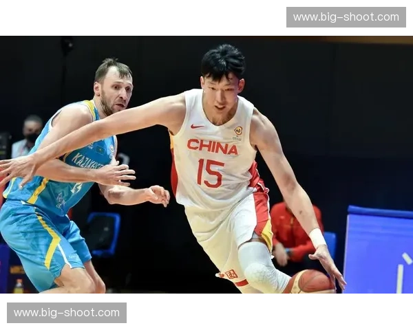 中国男篮世界杯预选赛精彩纷呈 展现实力与挑战全新机遇